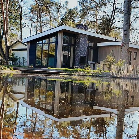 Вілла Cozy Chalet With A Jetty Nearby De Veluwe Гундерло Екстер'єр фото